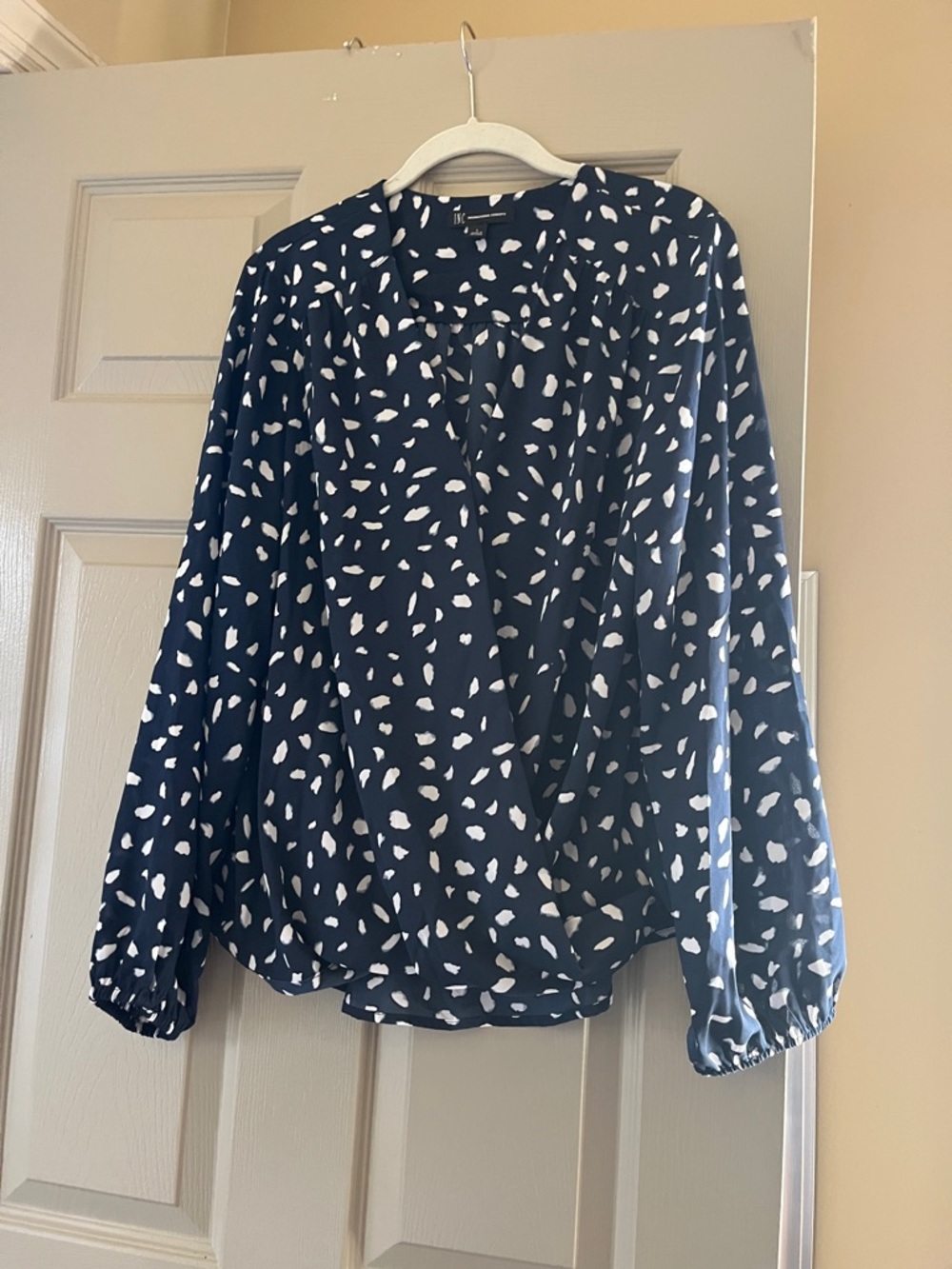 Women’s Navy and White Printed V-Neck Blouse